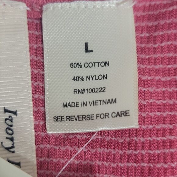 WOMENS Ivory Love Lace Cold Shoulder Size Large 3/4 Sleeve Color Holly Berry - Picture 7 of 9